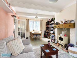Sitting room- click for photo gallery
